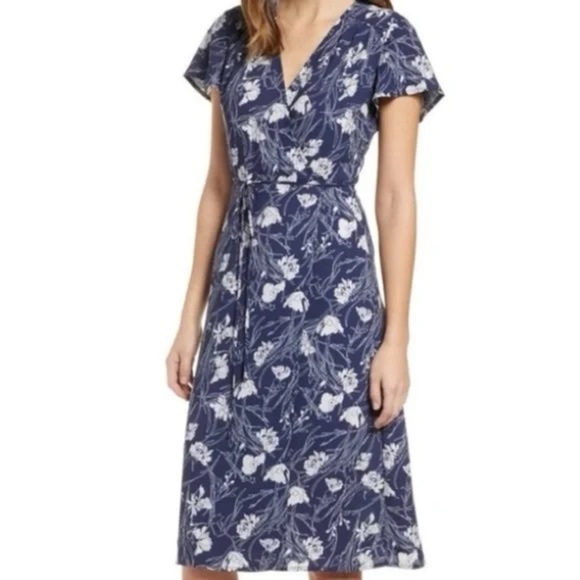 LEITH Navy Blue and White floral Wrap Midi Dress with Flutter Sleeves size M - Picture 1 of 13